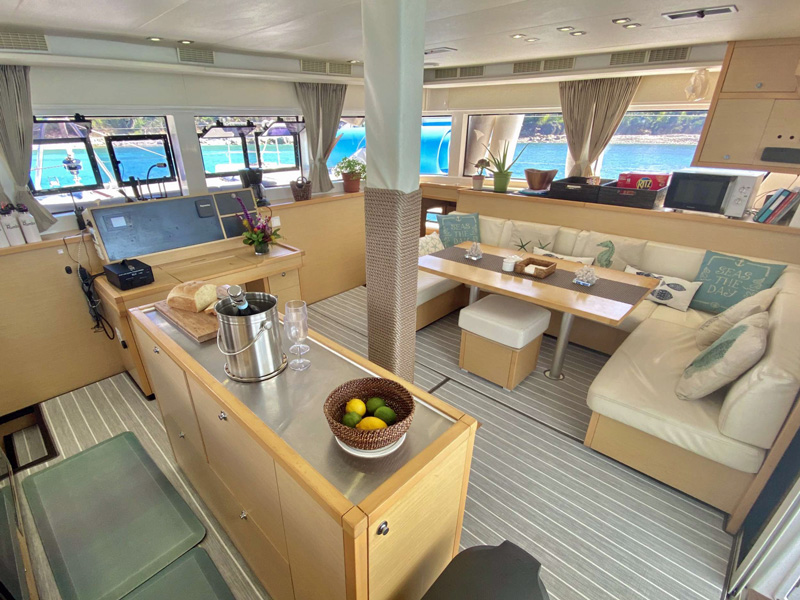 Catamaran Rumba spacious salon