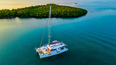 Belize Catamaran Discover